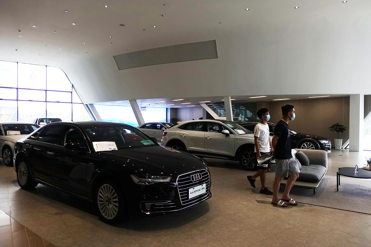 宝马、奔驰、奥迪：谁是豪华车之王？