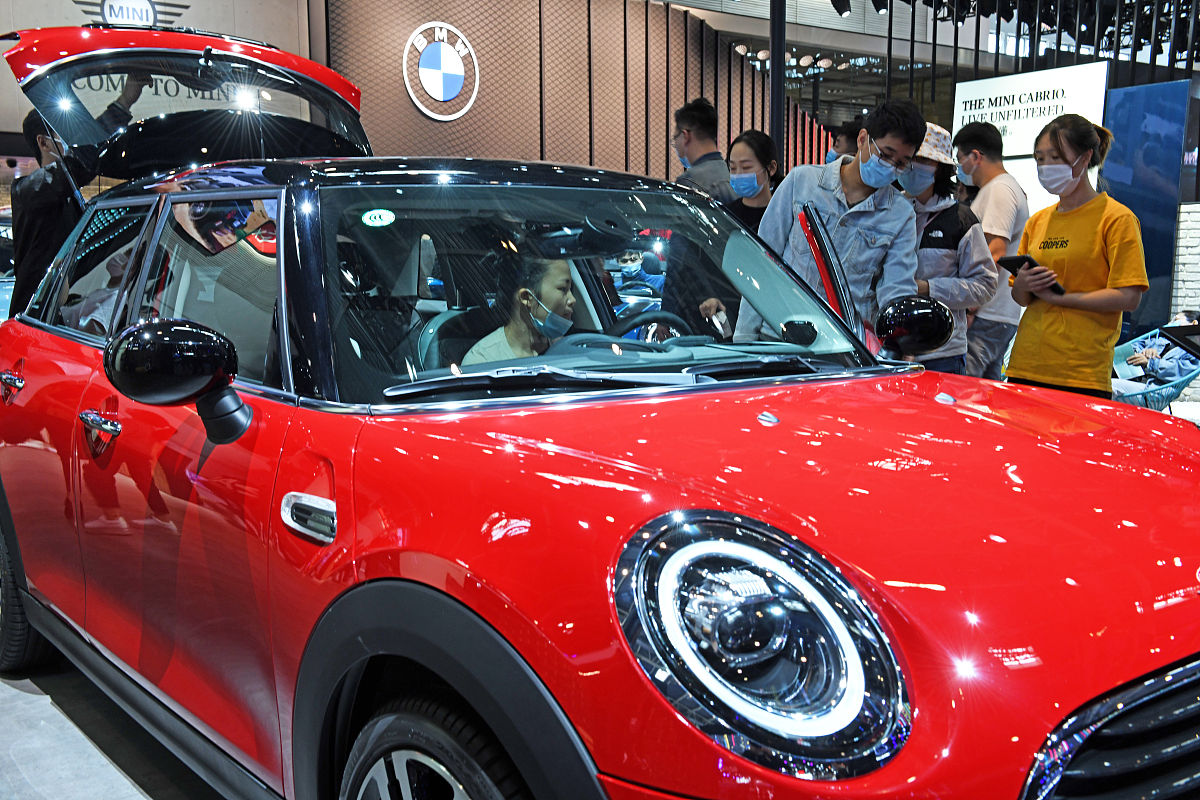 请为近期宝马mini冰淇淋事件写一份声明