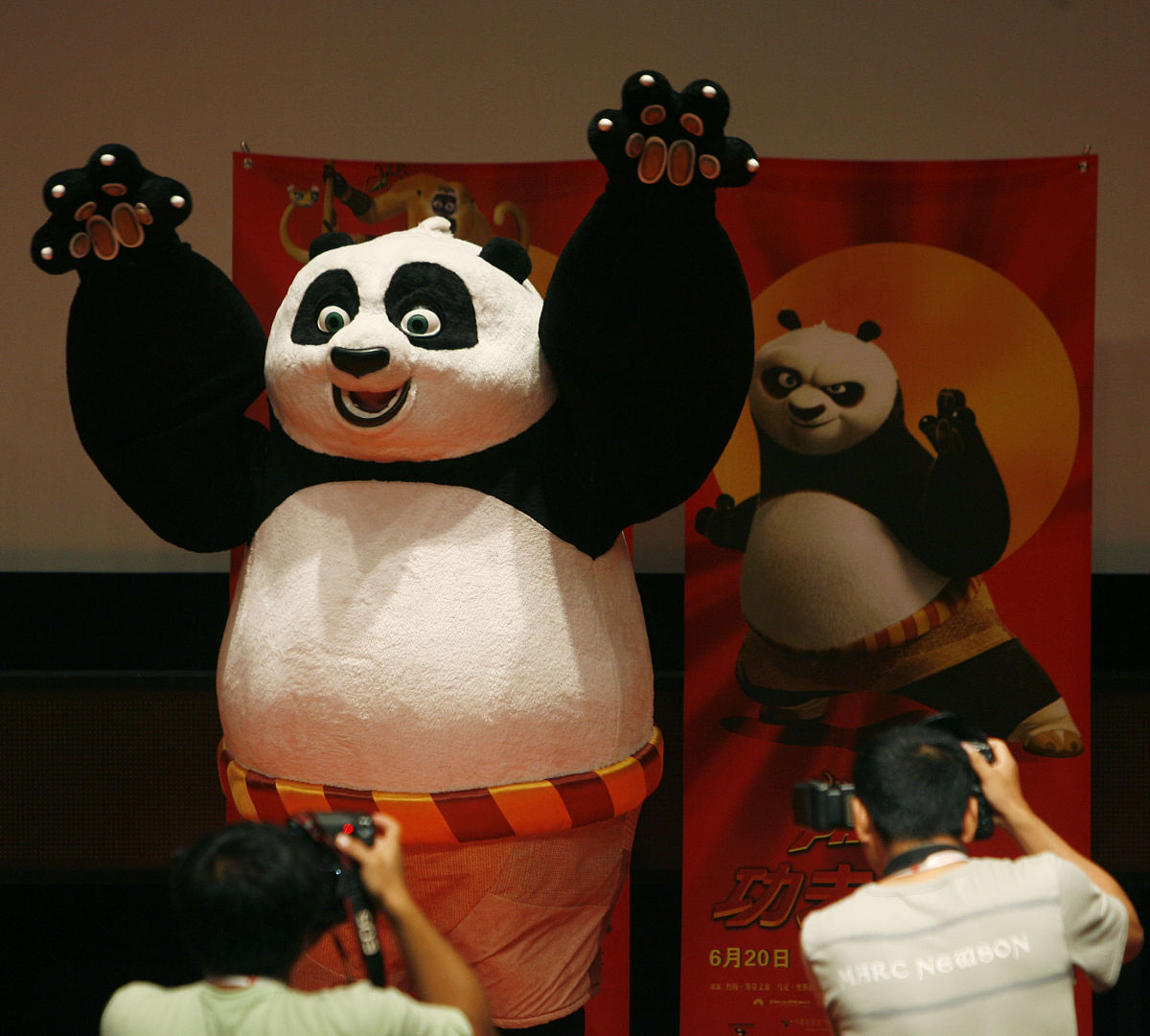 《Turning Red》: 迪士尼动画新片，13岁女孩变身大红熊猫！