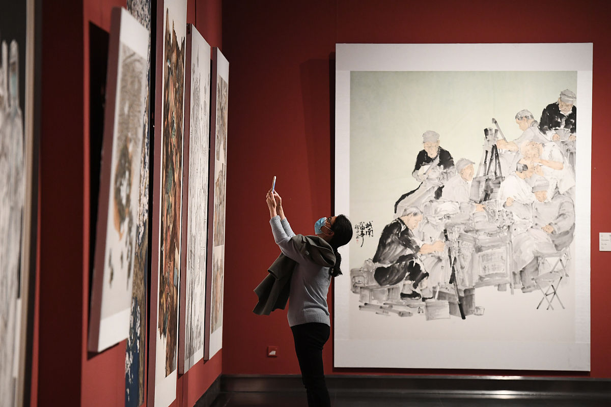 根据以下内容写出一条30字的短视频原创标题：中国画是否已走到了尽头？国画的未来出路在哪里？