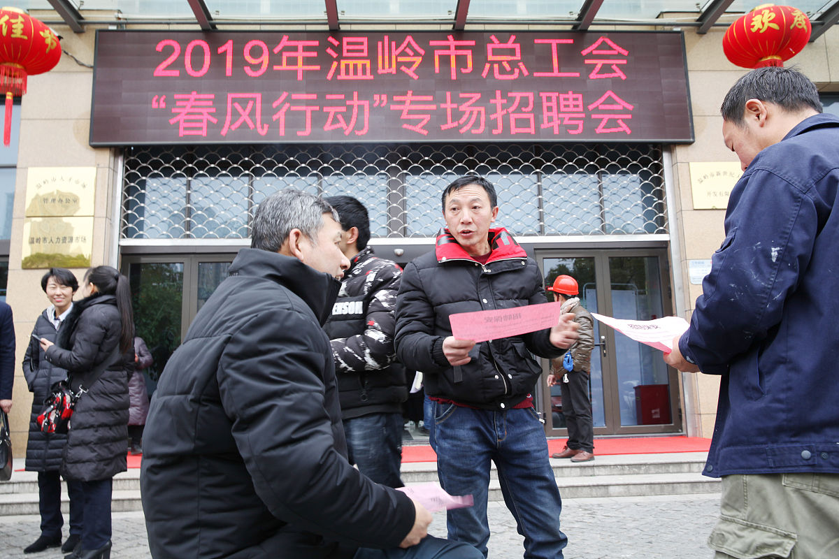 三河市老百姓有困难怎么联系媒体曝光？要求：写一篇1000字左右的文章不能出现电话。