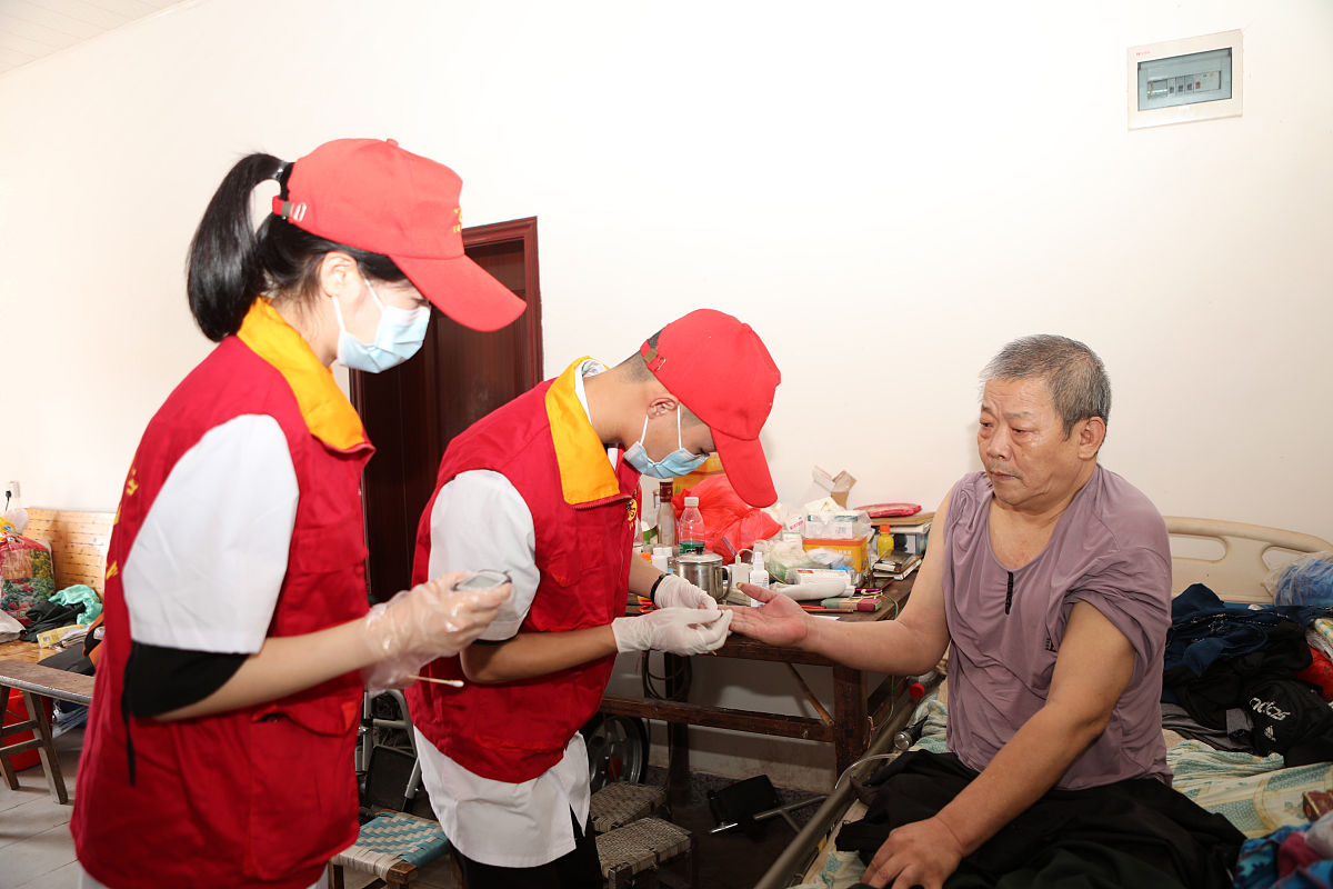 社会工作者：定义、职责、领域和目标