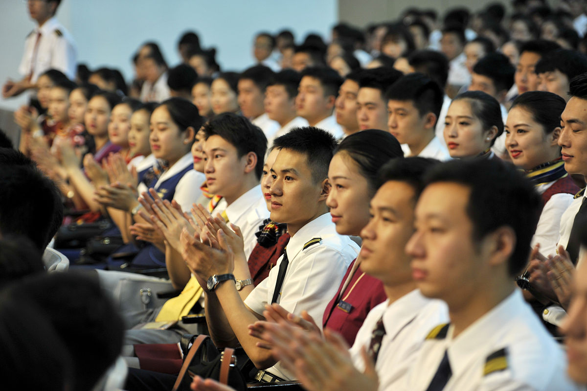 送孩子去铁路学校：利弊分析，家长该如何选择？