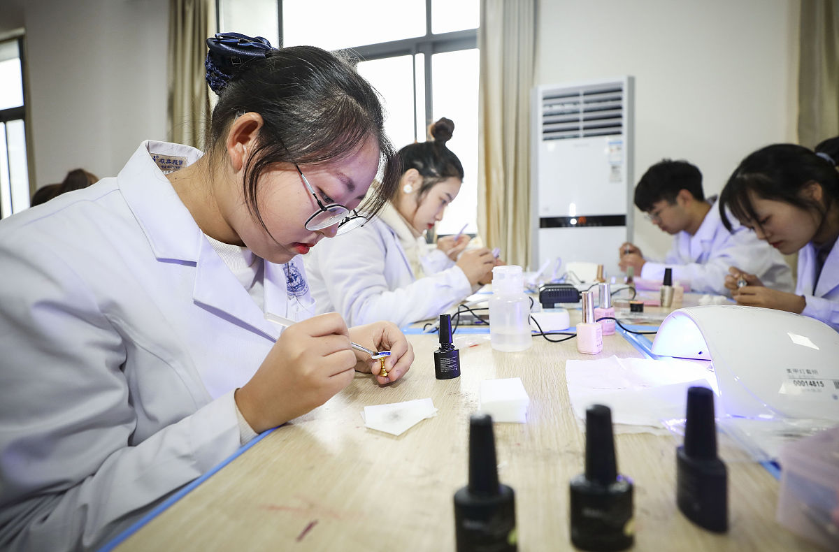 贵州职校口腔医学技术专业就业前景：好就业吗？