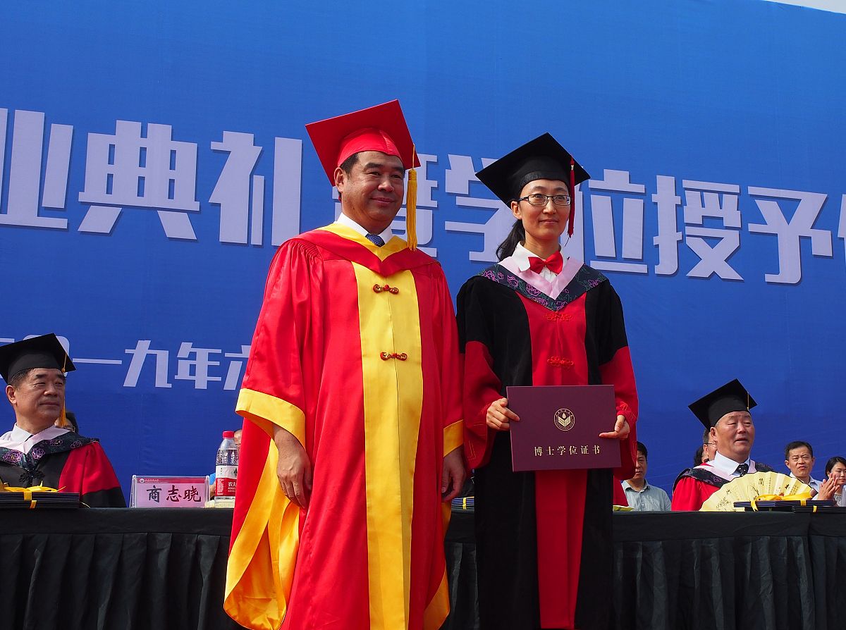 写一篇硕士研究生毕业典礼校长的致辞