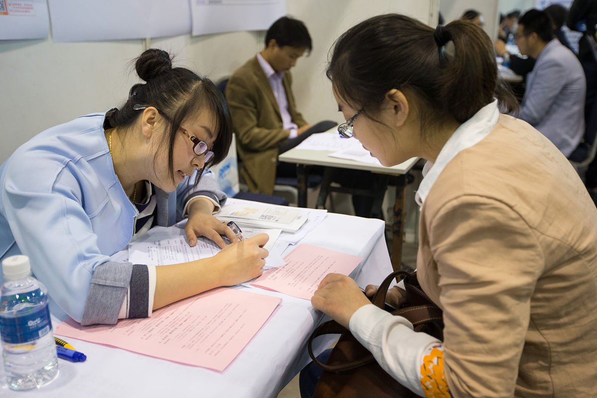 上海中学生典型事例：兴趣广泛、学术潜力兼具