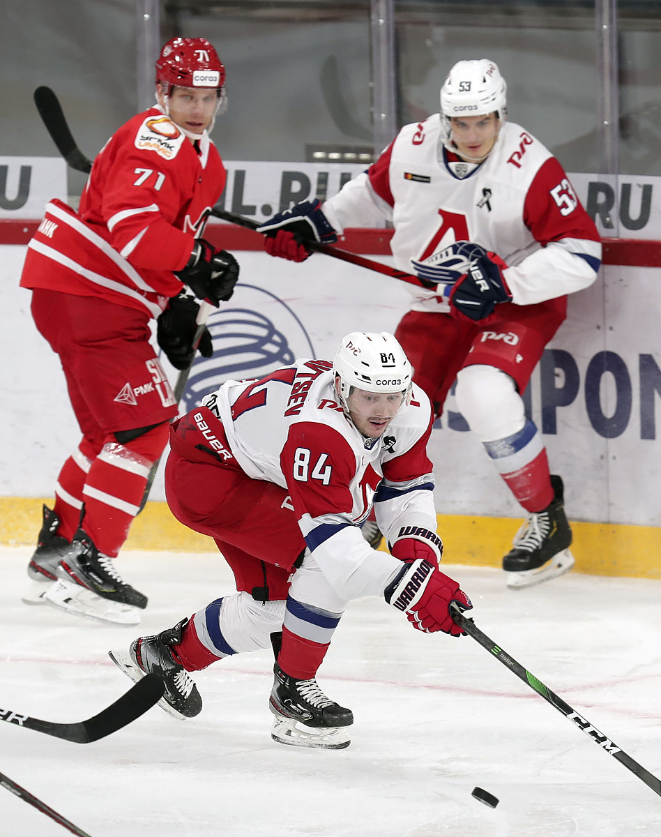 2020年10月28日,俄罗斯,20/21khl冰球联赛,叶卡捷琳堡汽车人vs雅罗斯