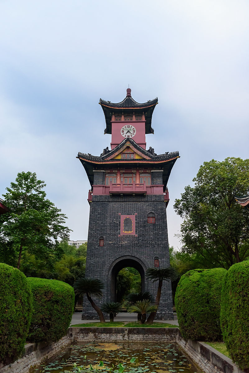 四川大学师范学院华西校区是几本？详细解读本科层次