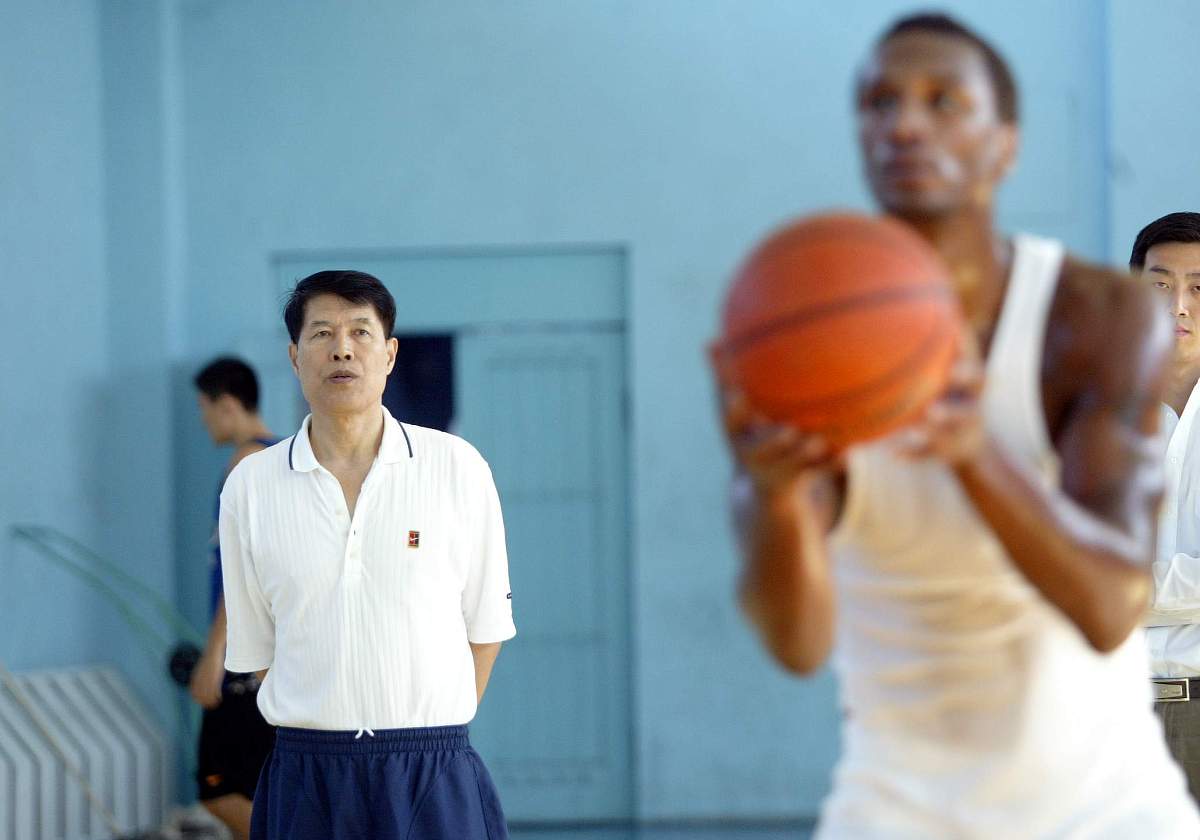 对这个篮球教练员职业的想象与自己的真实体验有何差距从职业的社会价值、职业需求、职业环境、入职标准、核心素养要求思考