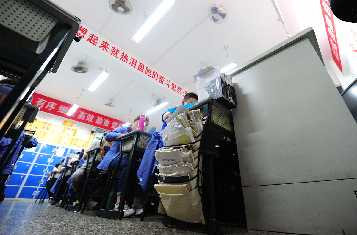 江苏2023年男生读铁路学校学什么好-怎么样