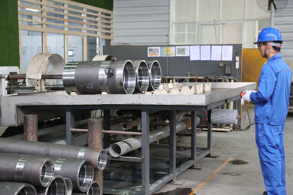 后磨包含了超精工序学习、大圈沟道磨、小圈内孔磨、小圈沟道磨等等。 实习内容：总结后磨学习过程心得 实习目标：回顾后磨学习过程中的收获并提出改善建议。以上是我毕业实习的第6天实习的内容请根据以上内容写一篇500字左右的实习日志。