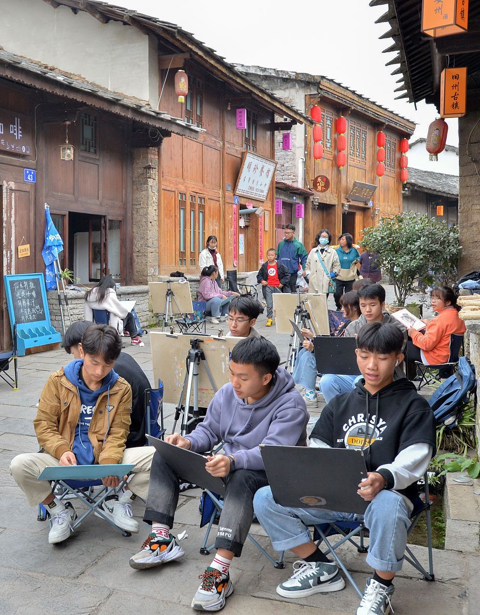 安顺初中毕业生升学指南：中专学校选择建议