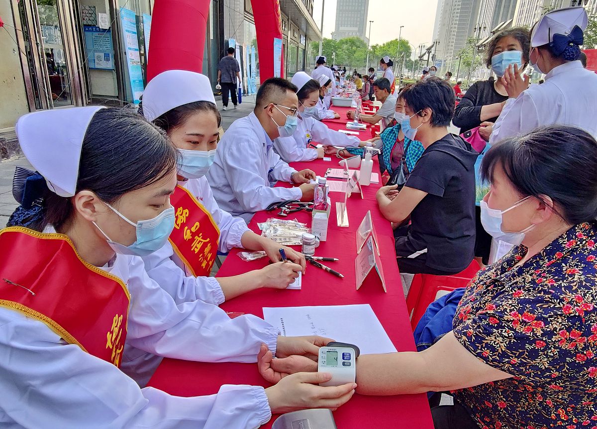 福建卫生职业技术学院护理专业就业方向：医院、社区、教育等