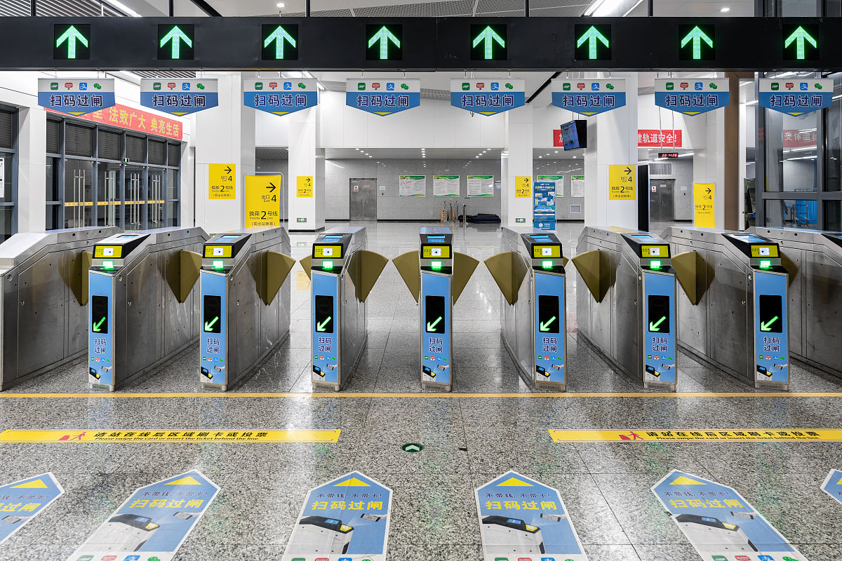 重庆2021年轨道交通学校有女生吗