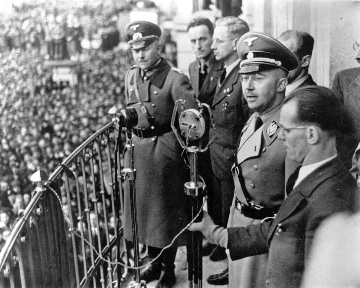 解密希特勒家族: 阿洛伊斯与克拉拉的人生故事