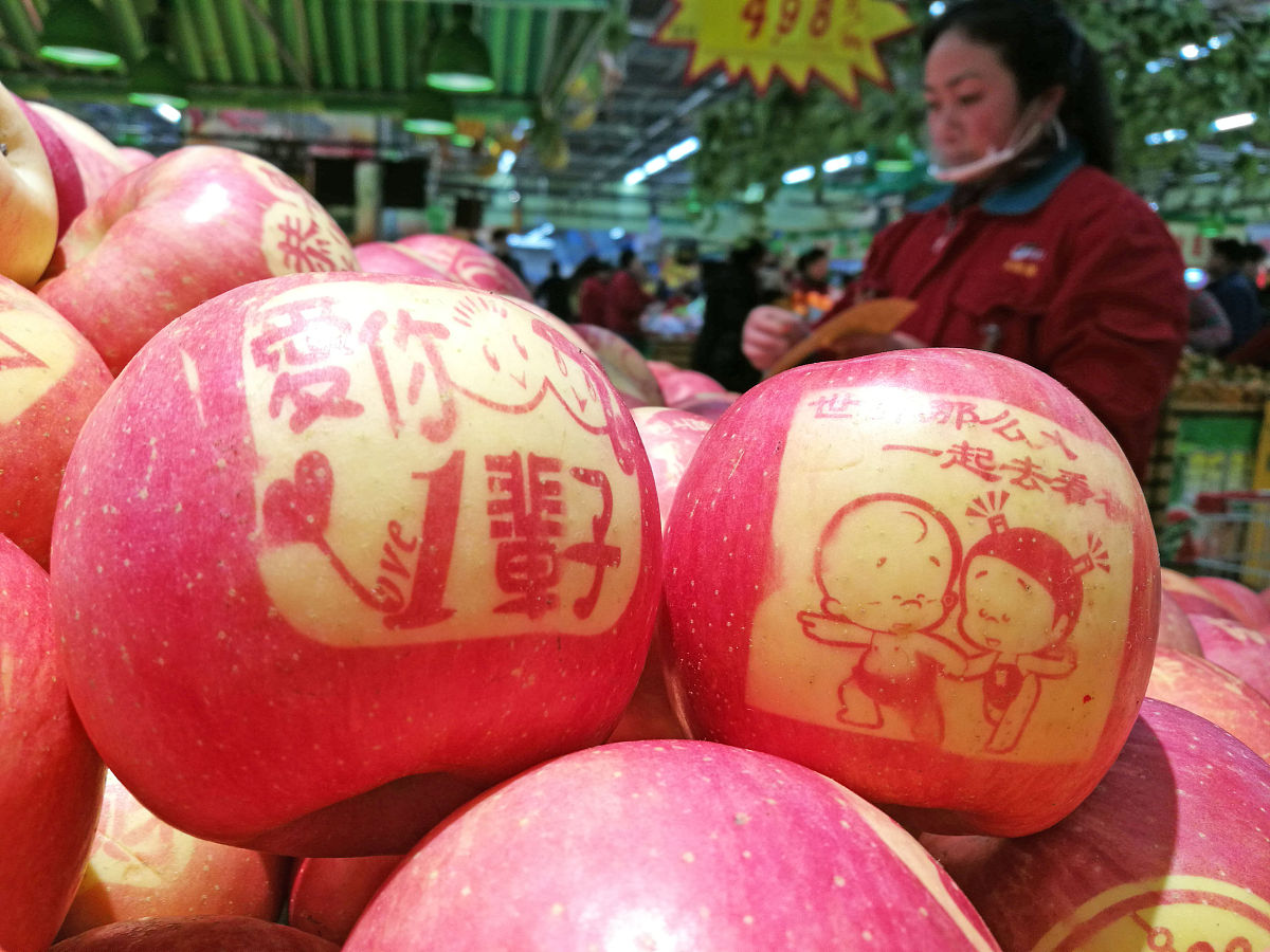 女生说吃桃子是什么梗