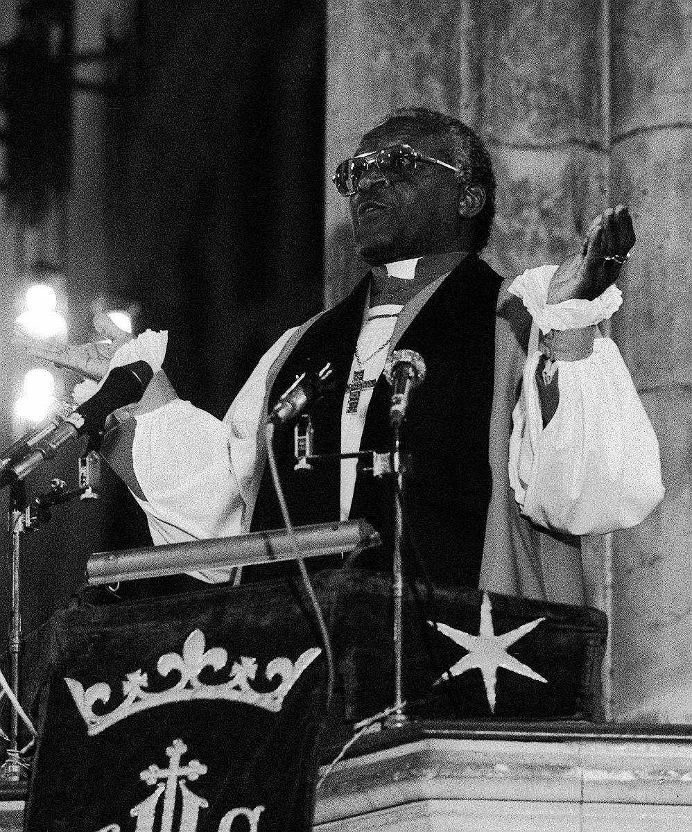 当地时间1989年2月1日,英国赫尔,德斯蒙德·图图现身.file photo date