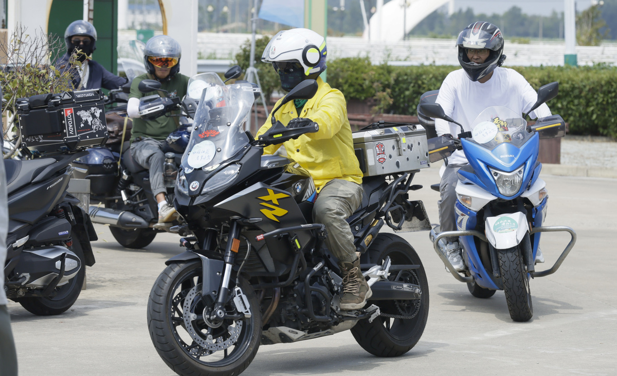 金吉拉300 骑行体验：舒适、动力强劲、操控灵活