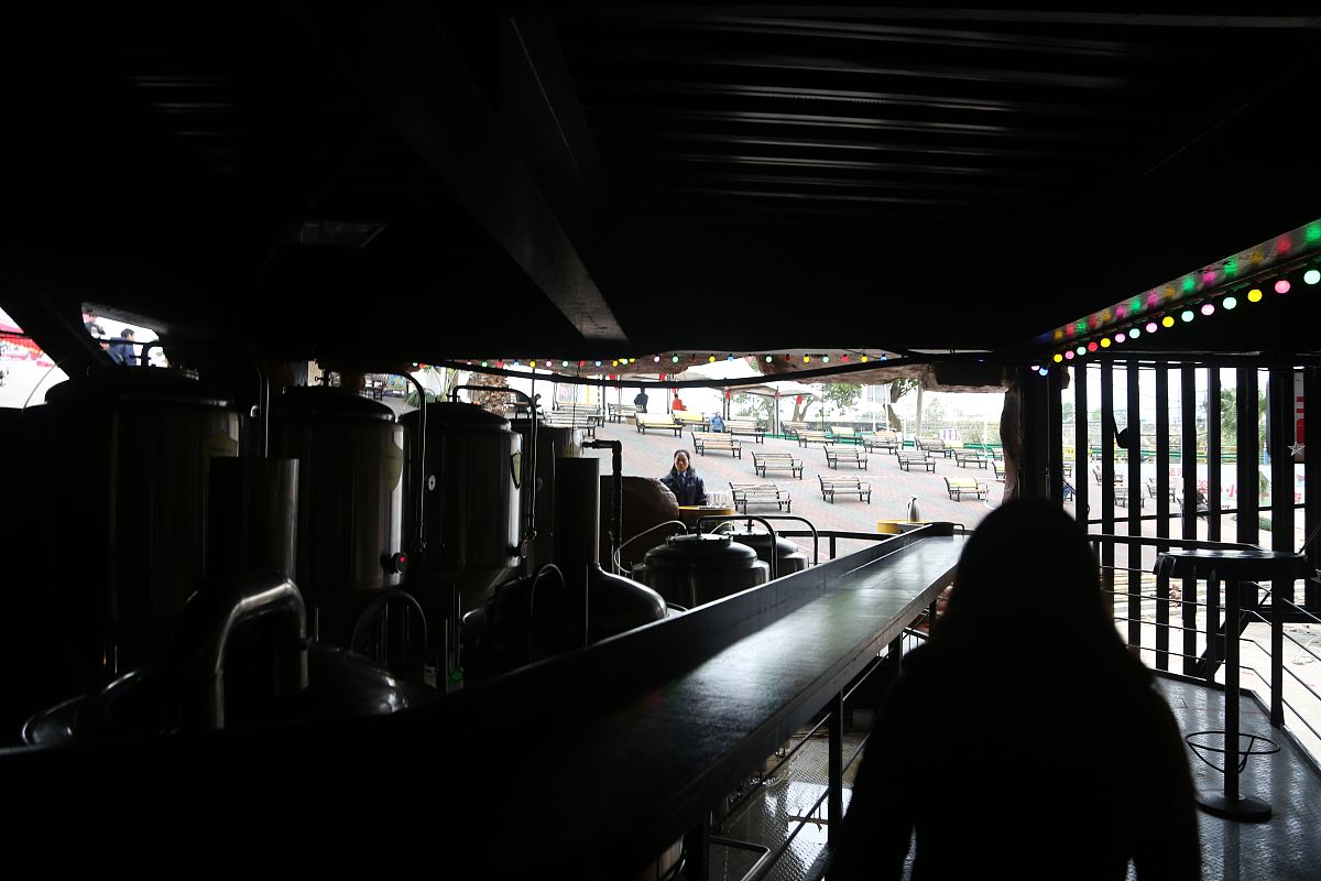 镇远西江双夜景20人头等舱 | 舒适座椅+长桌宴+苗族体验