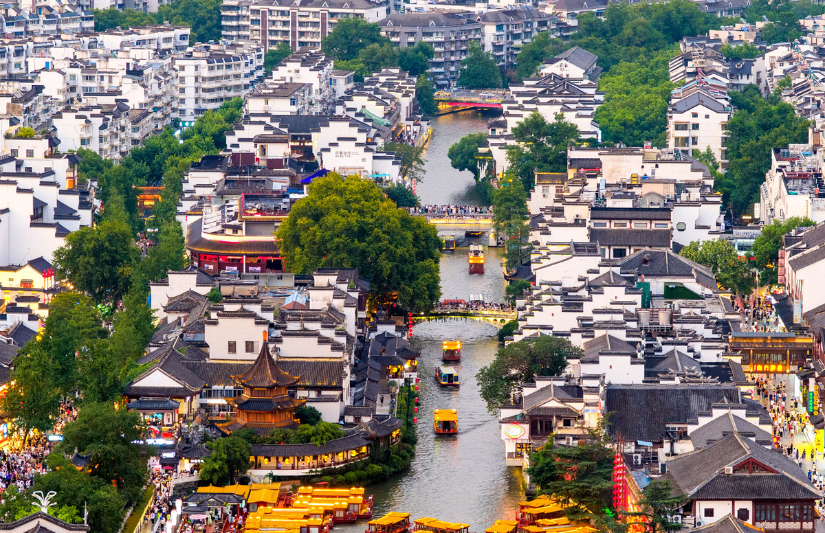 南京古城之旅：探寻历史文化底蕴，感受独特魅力
