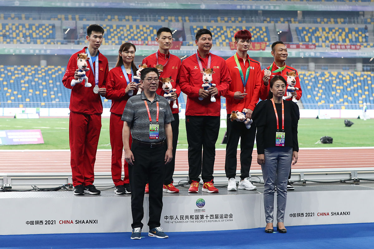 运动会捷报频传：再创辉煌佳绩！