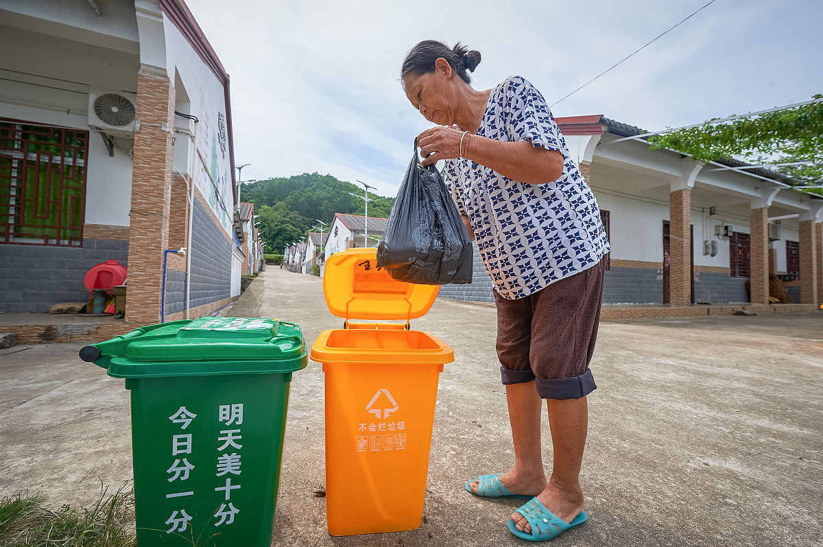 农村人居环境治理面临挑战：垃圾分类、污水处理、畜禽粪便等问题亟待解决