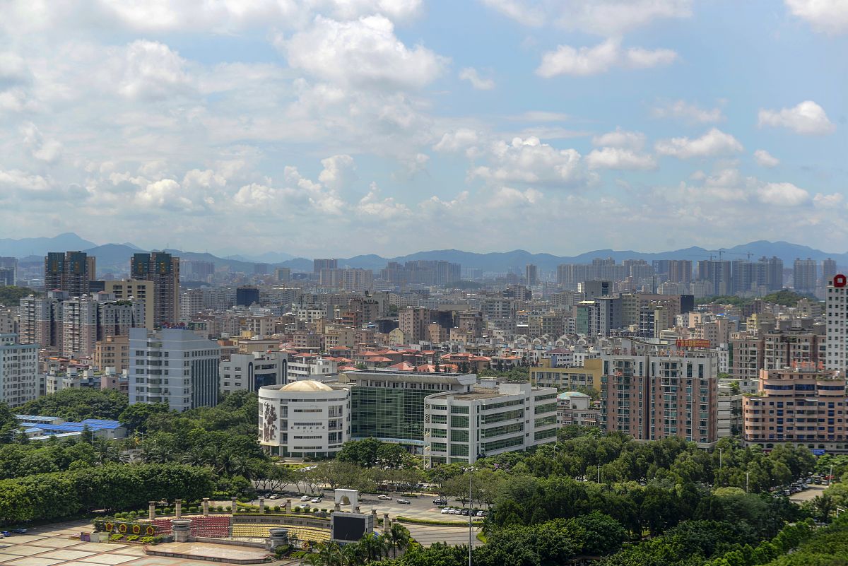 2015年06月03日,广东省东莞市长安镇.长安广场及中心区.