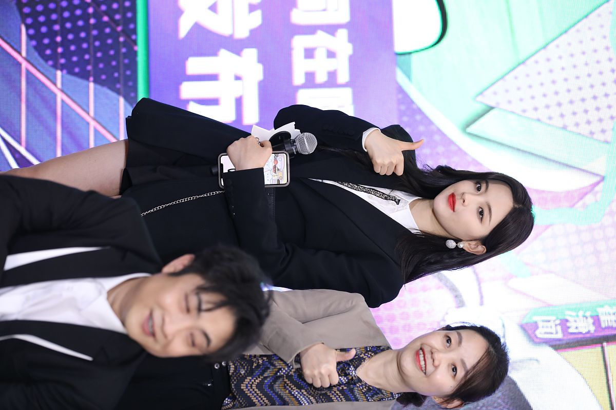 2020年11月14日,上海,明星出席综艺《神奇公司在哪里》的发布会.杨超