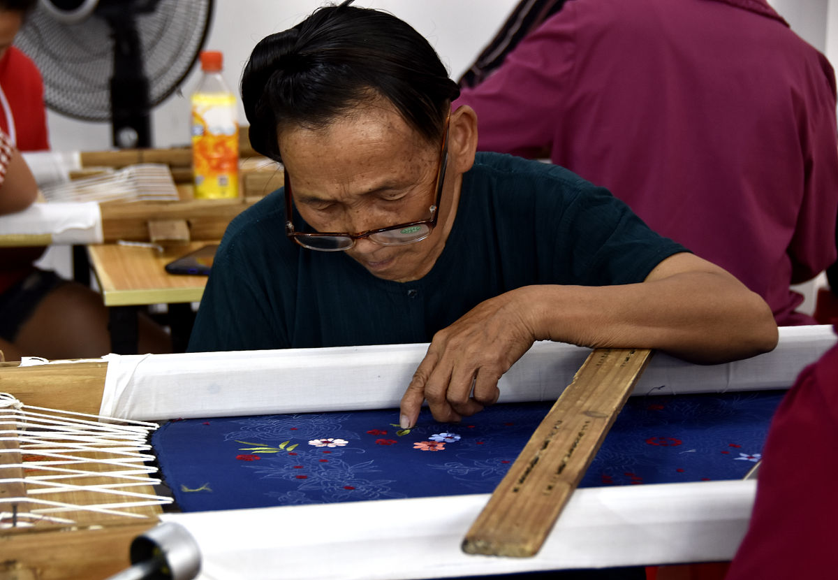 学长意见反馈网站：解决你的学习和生活难题