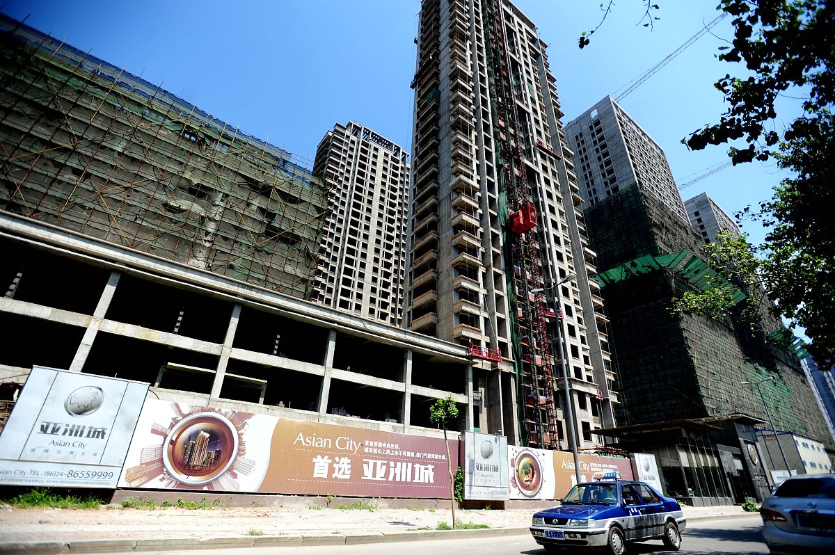 航空港成熟商圈商铺推荐：骑士郡小区门口第一间，即买即收租！