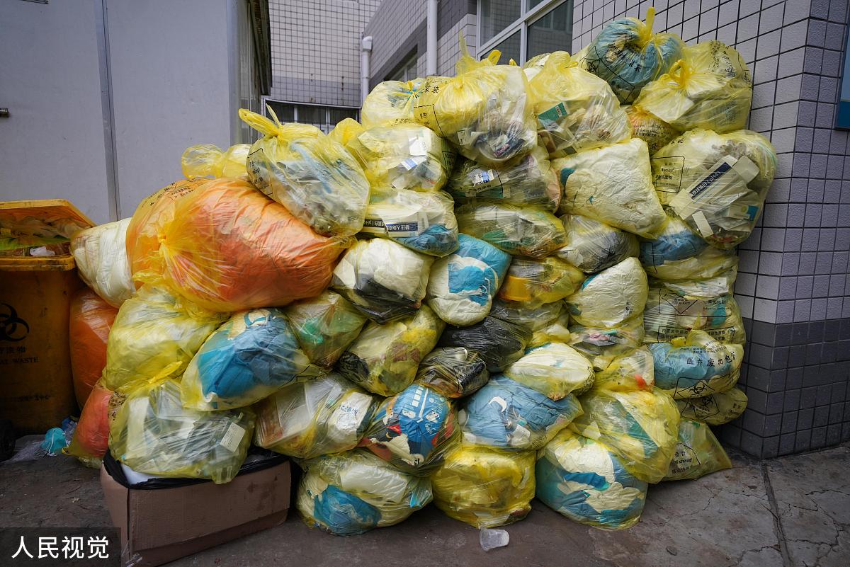 冰箱3度，不能溶解普通塑料袋里的致癌物质，重金属，塑化剂，所以，就不会转移和释放这些物质？为什么