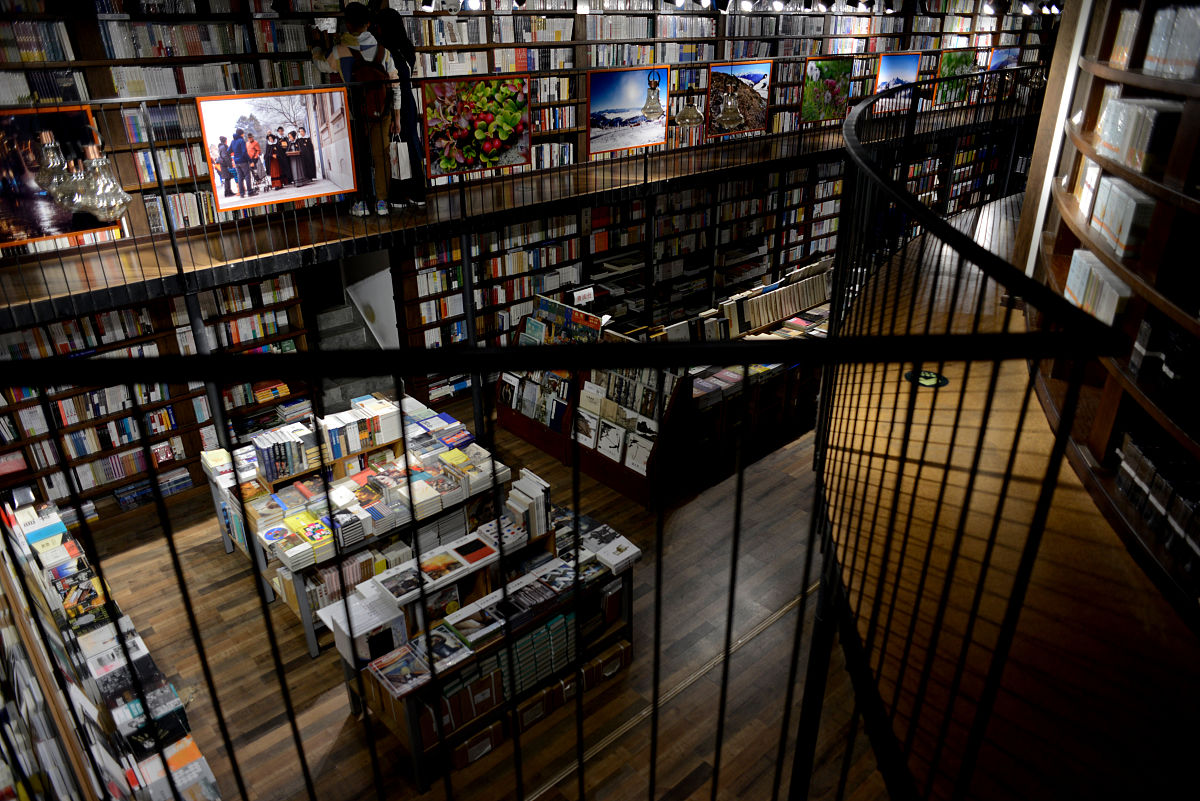 道家思想与佛家思想：对世界与人的独特见解