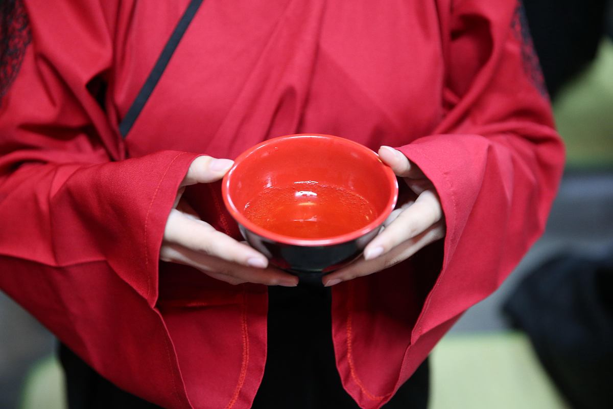 生物体的生命活动之间存在着对立统一的关系属于对立统一思想的是