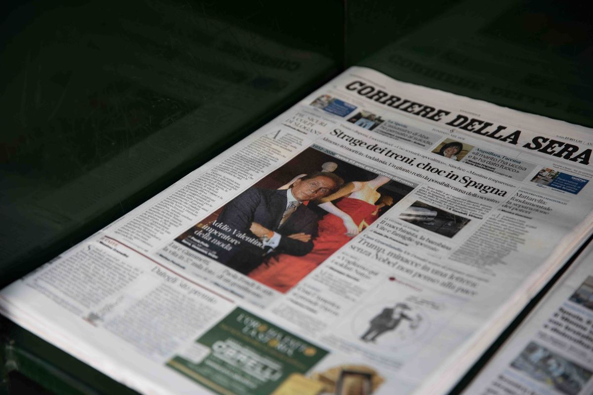 当地时间2026年1月20日,意大利米兰,<strong>报纸</strong>刊登意大利人