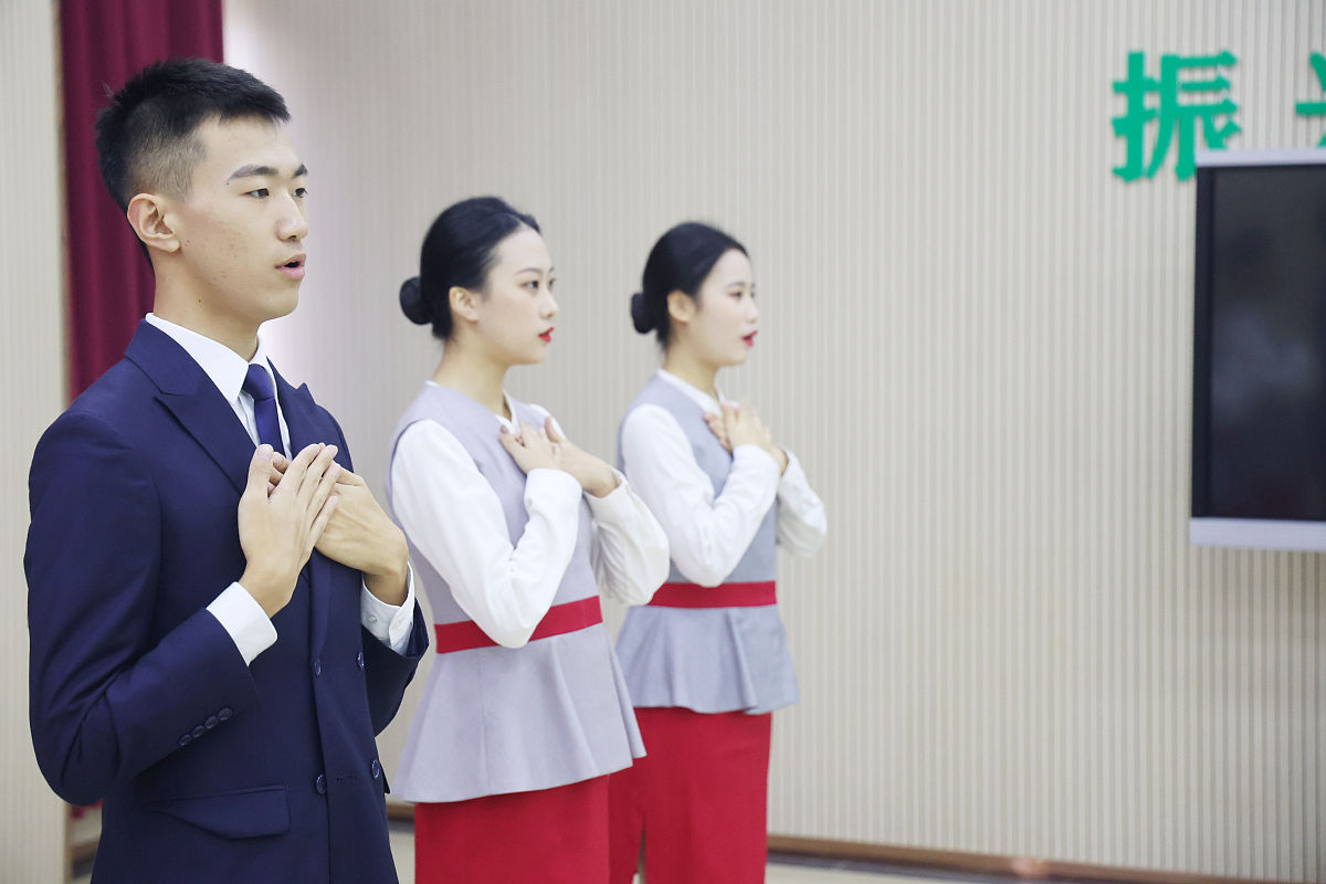 武汉市供销商业学校美容与形象设计专业简介