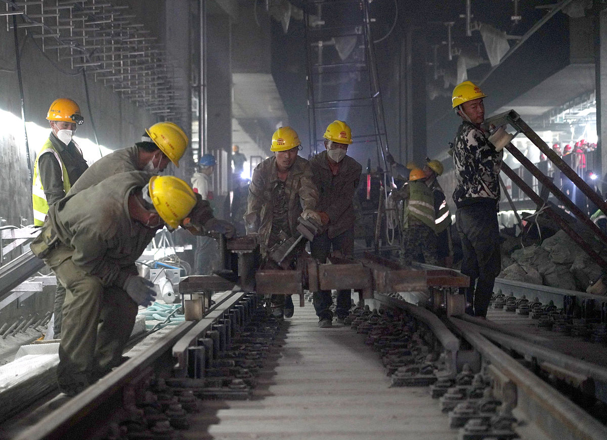 从设计单位角度写一个地铁车辆段检修工艺的论文