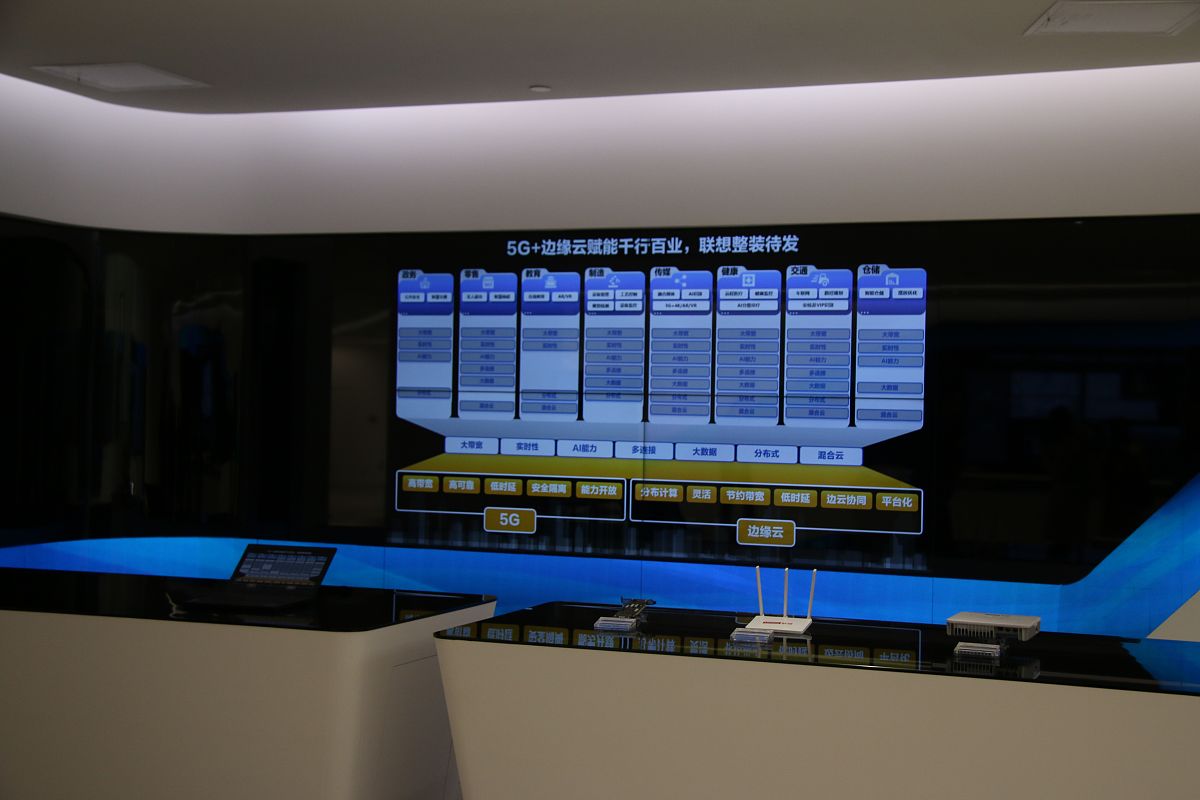 阐述空管系统中的点融合系统的研究意义需要包括：提高机场终端区的运行效率和运行效益、提高机场终端区的安全水平、降低管制员的工作负荷、推进民航强国建设和高质量发展