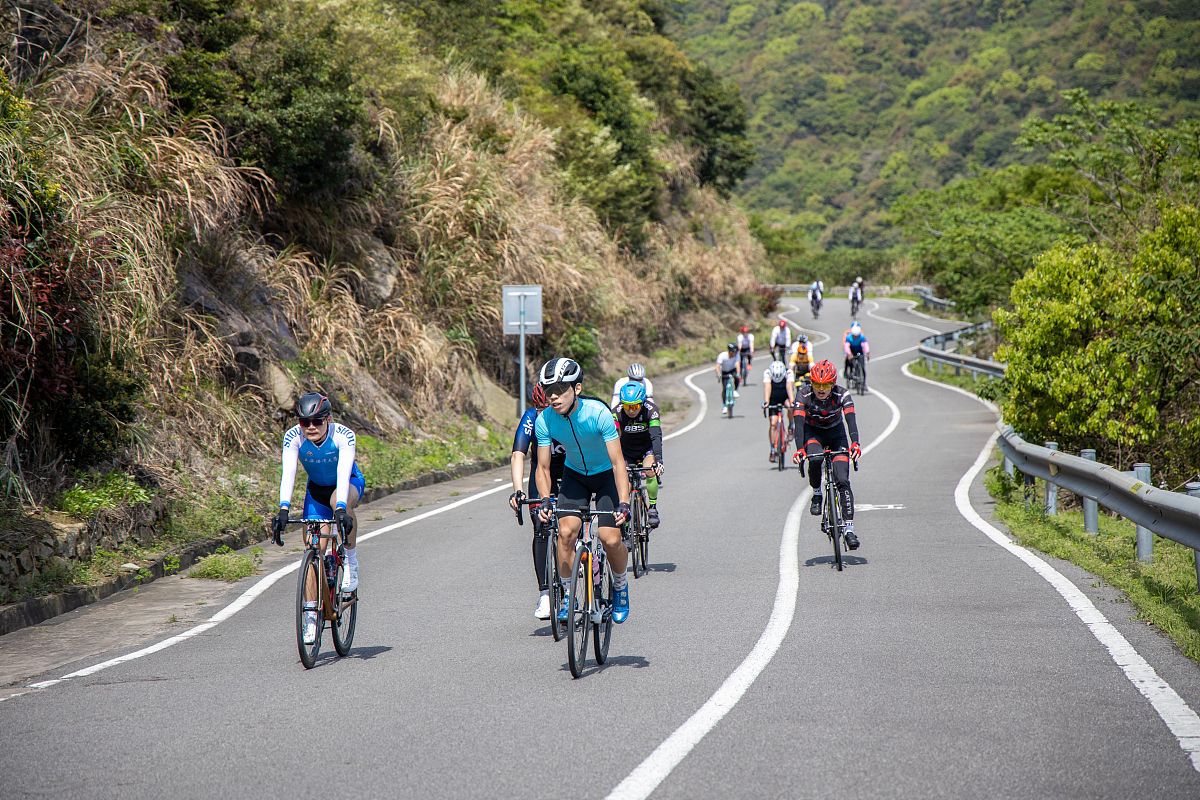 台湾环岛骑行挑战：10人6天1200公里，感受宝岛风情