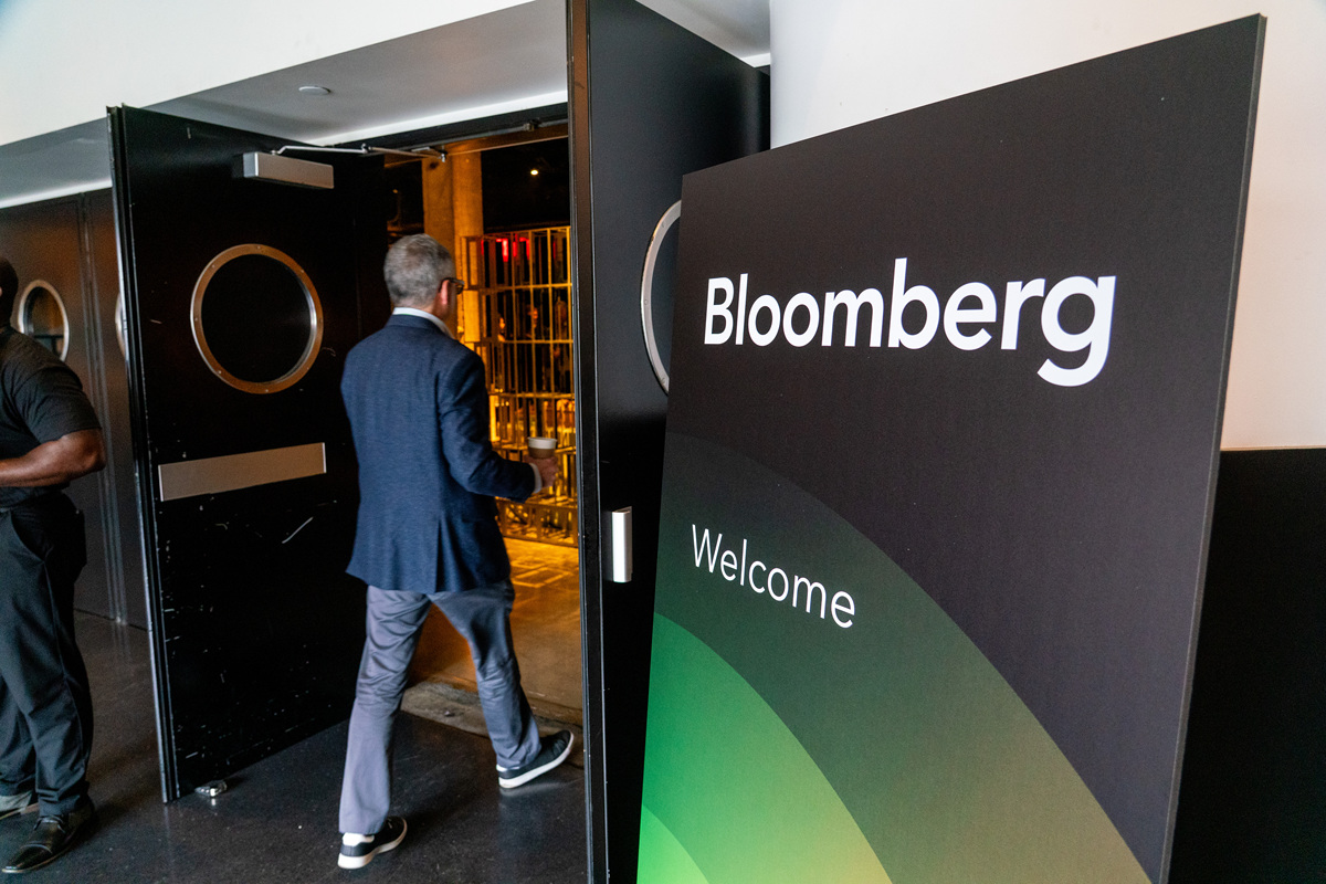 美国政府背景人工智能公司盘点：从 Palantir 到 Booz Allen Hamilton