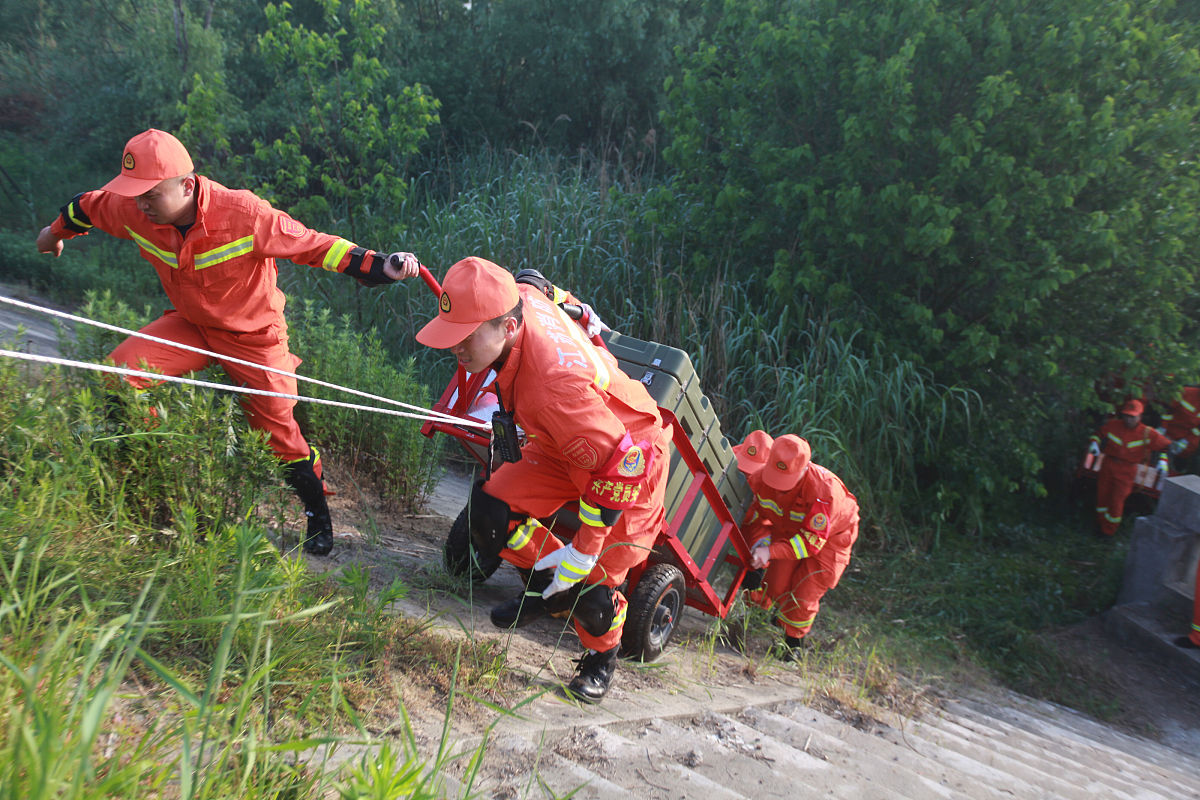 抗台风团员使命