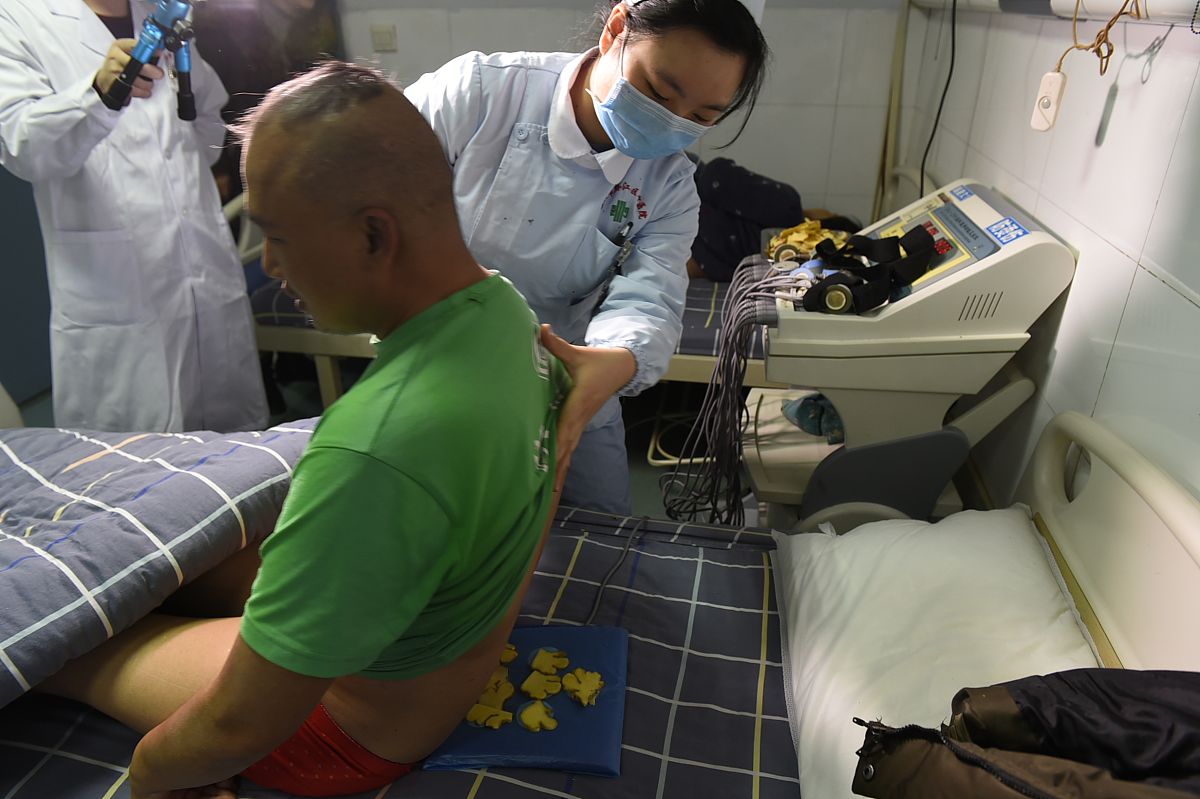 题目是针灸治疗颈椎病临床研究进展写一篇3000字的研究综述