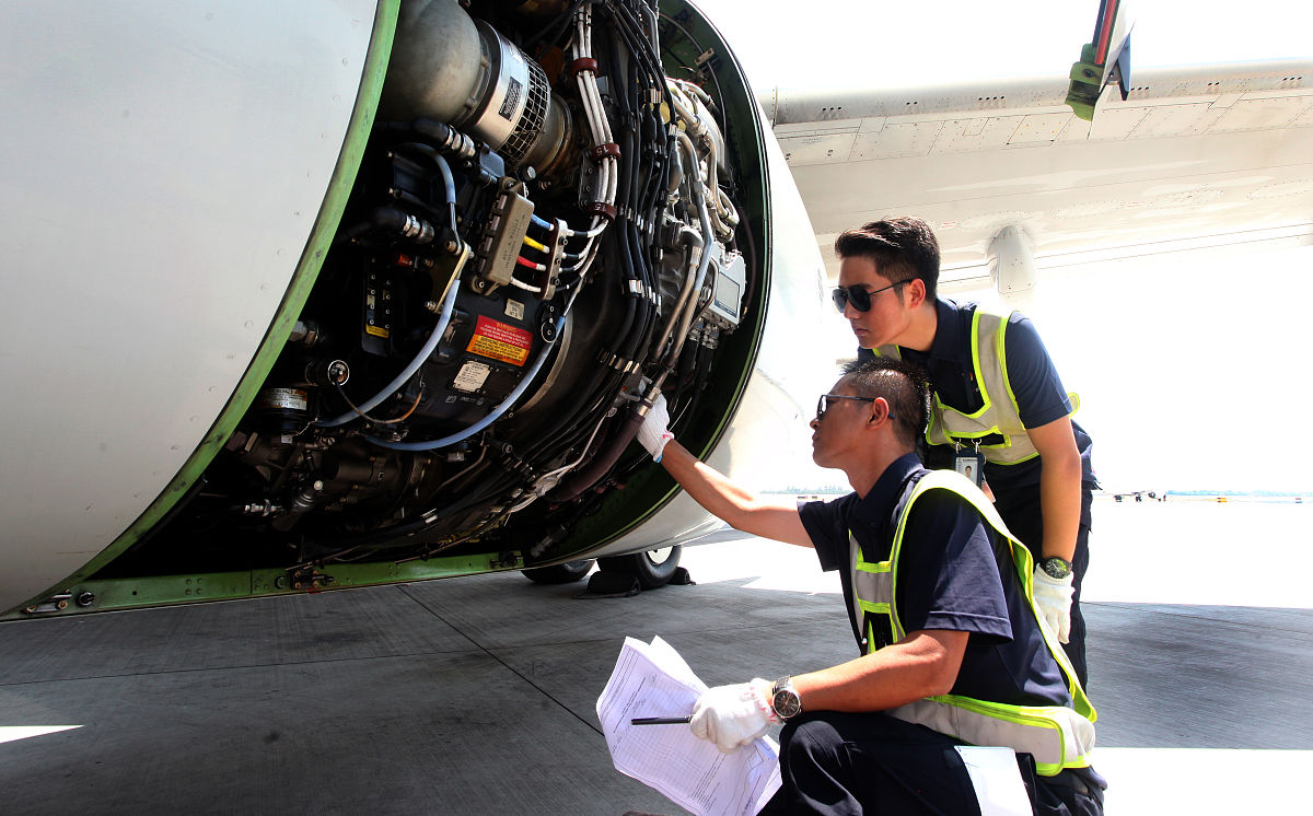你正在总结一例飞机发动机故障维修实践请从故障介绍与分析、维修过程和维修评价与反思三个方面写一篇维修实践总结不少于2000字。