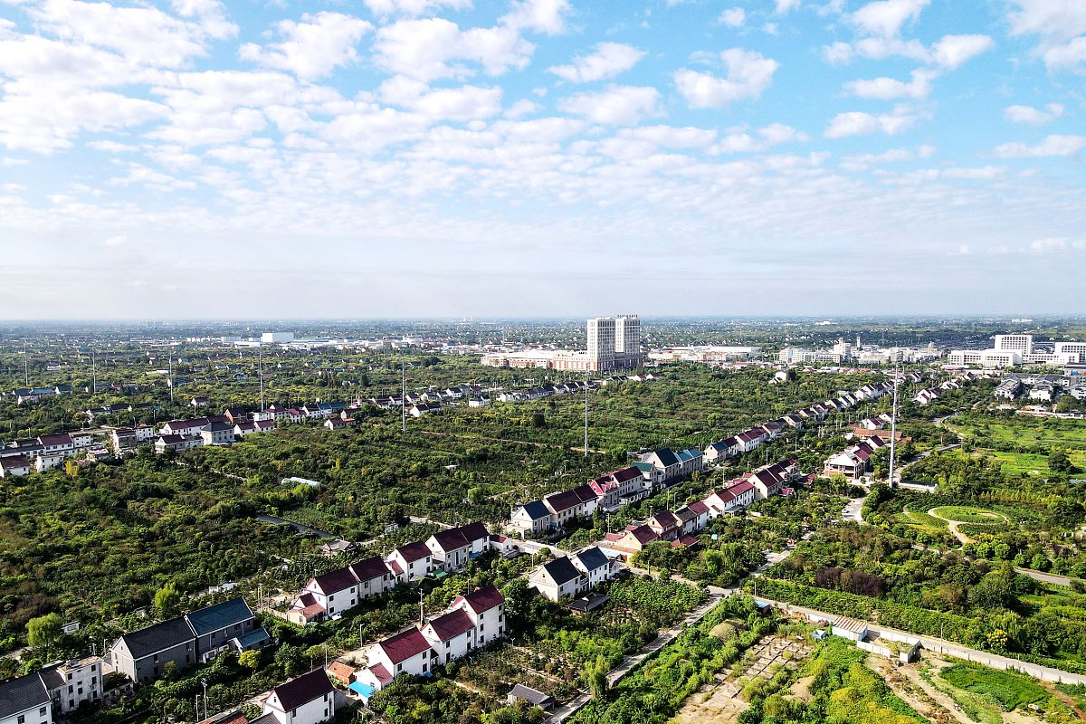 2021年9月3日,江苏南通,如皋告别连续多日高温天气,迎来高颜值的"水晶