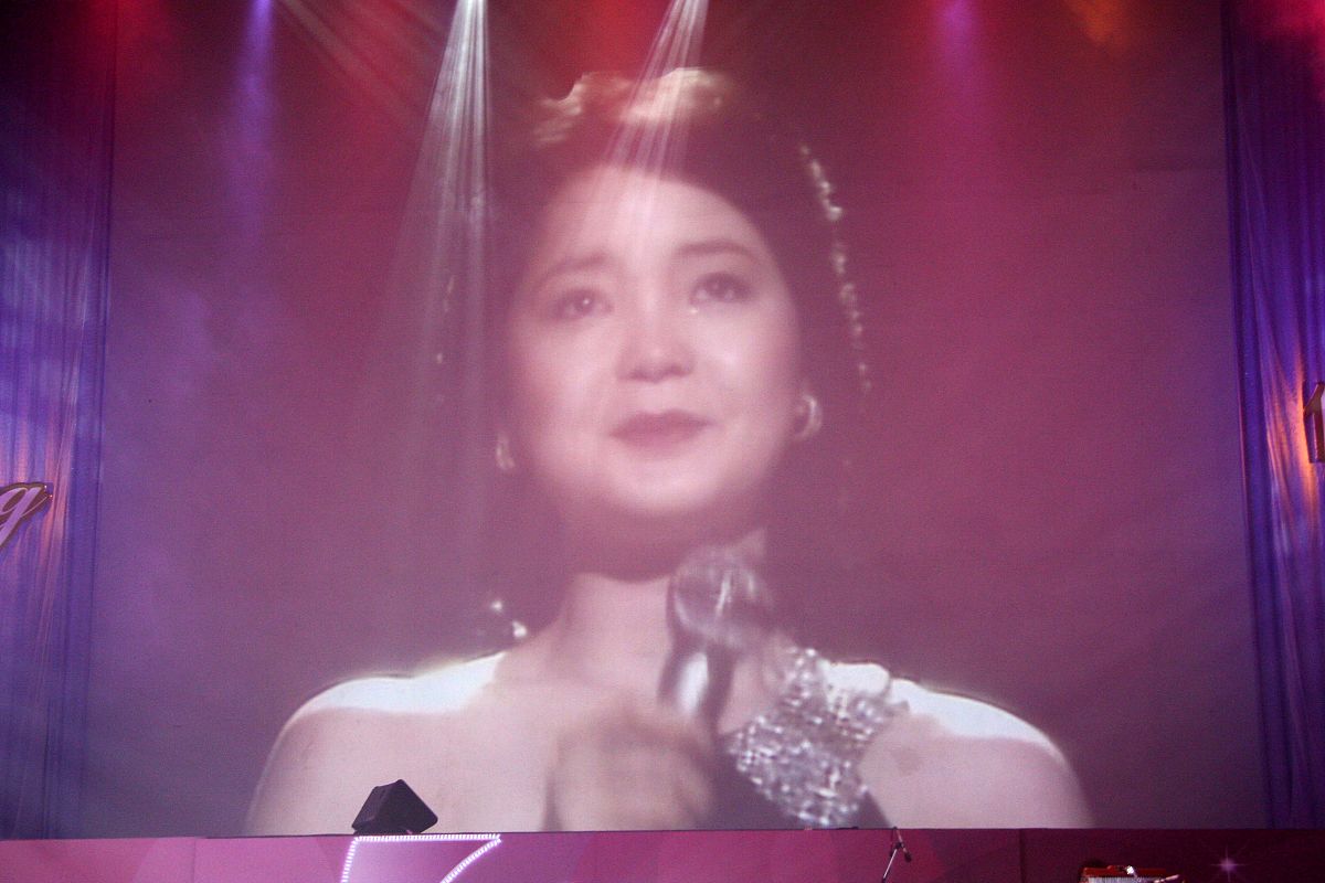 华语乐坛音乐教父：邓丽君的传奇与影响