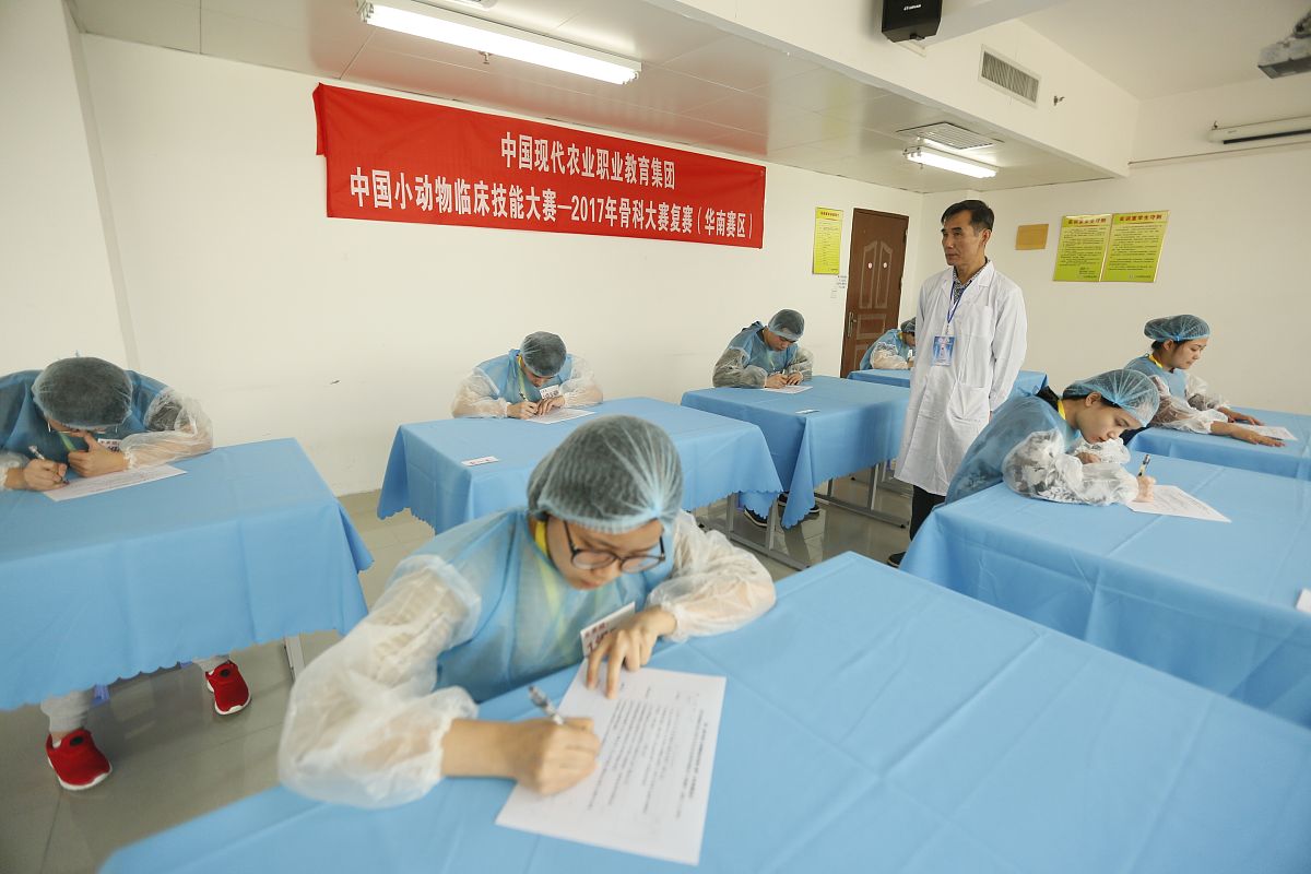 西南医科大学附属医院卫生学校康复治疗技术专业怎么样？好就业吗？