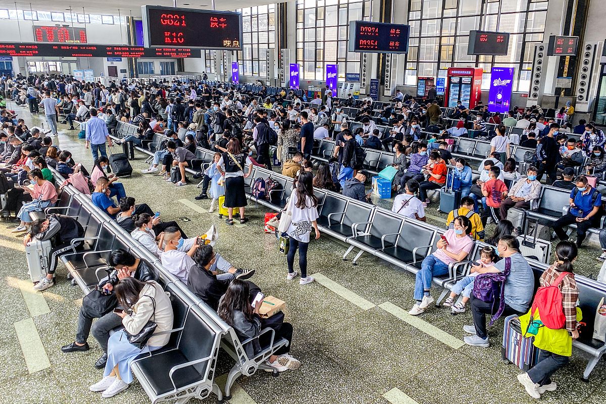 20条回复：国庆黄金周火车票今起开售预计9月15日为售票高峰