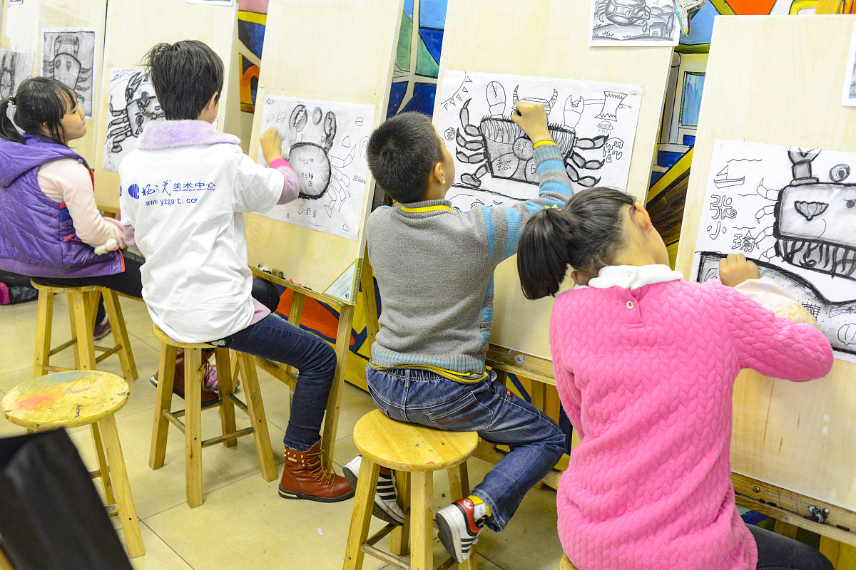 四年级小学生报什么课外班兴趣班？