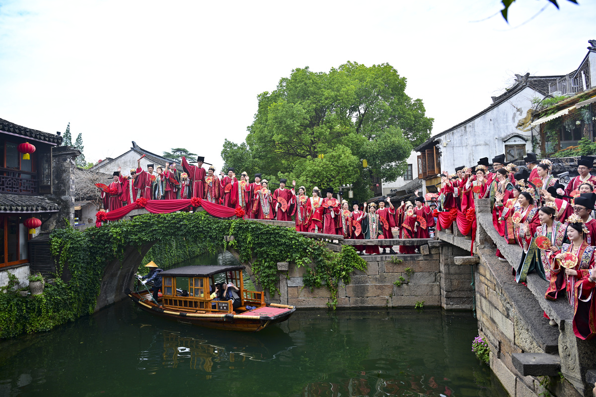 端午节想去上海周边亲自旅游时间2-3天预算1500-2000有地方推荐吗