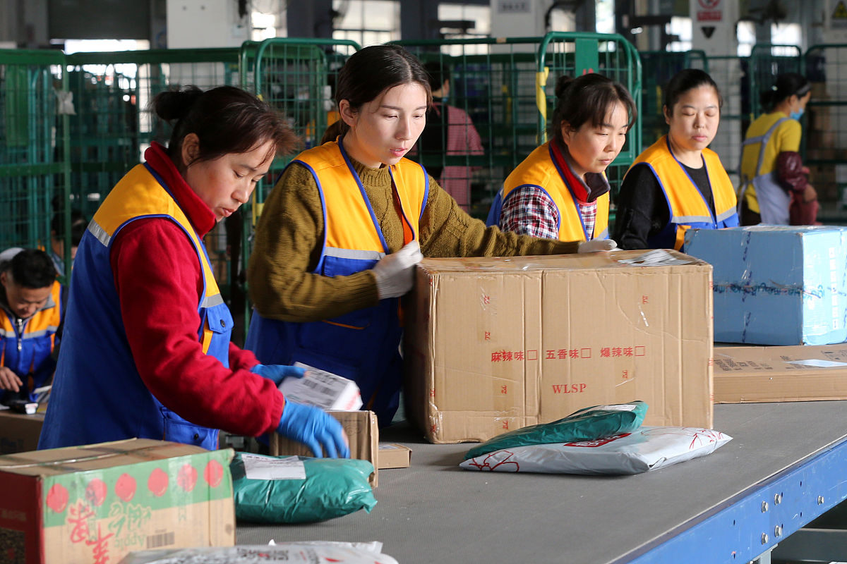 校园环境贵州省物资学校管理怎么样环境如何