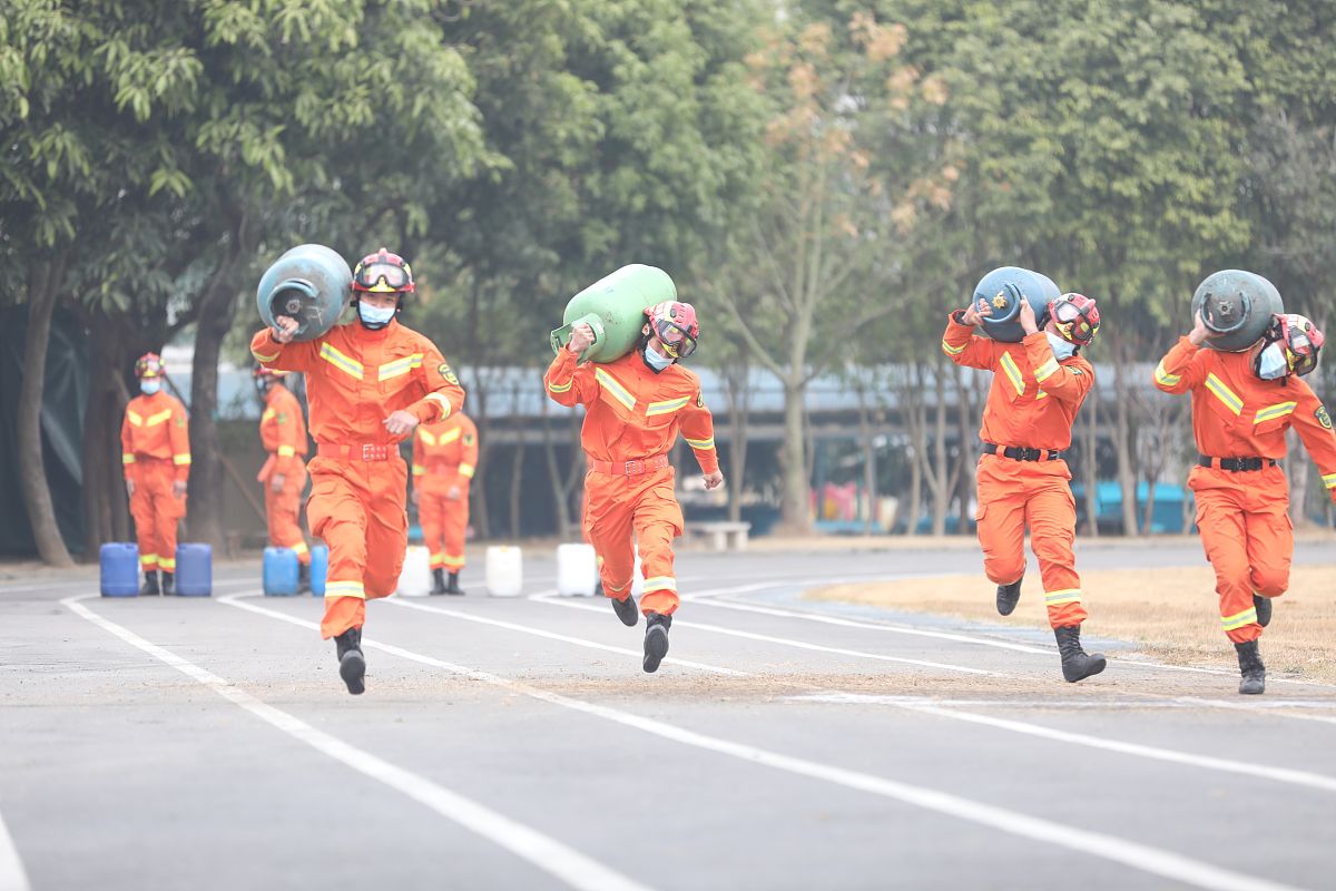 施工现场防汛应急预案：确保项目安全顺利进行